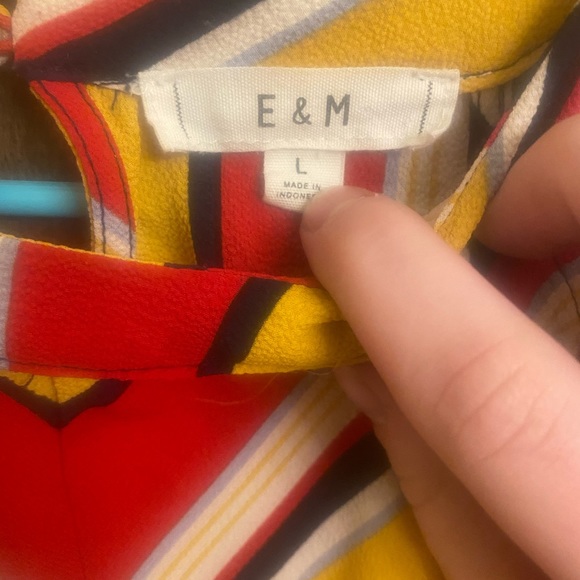 Red and yellow tank top - Picture 2 of 4